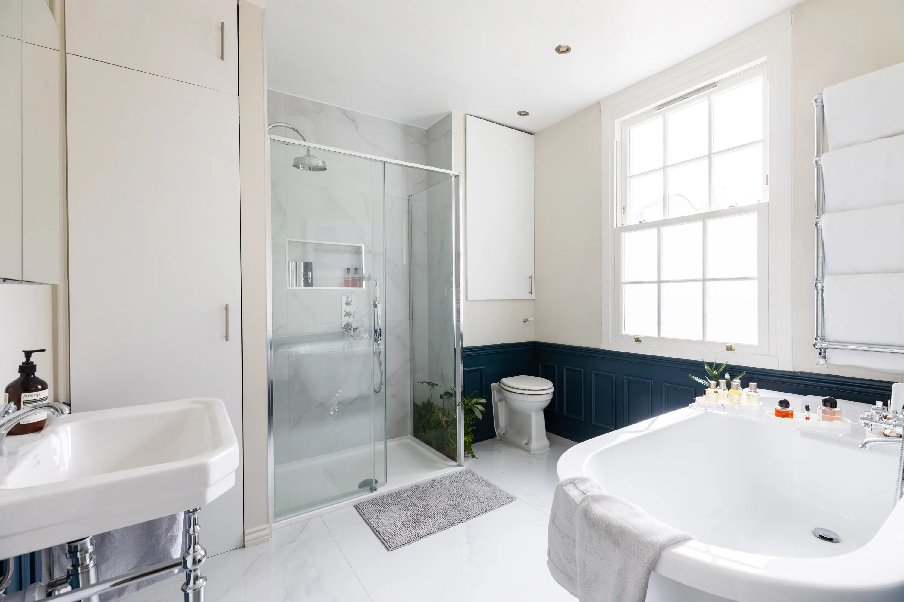 Navy Panelling & Chrome | Islington - gallery photo 6