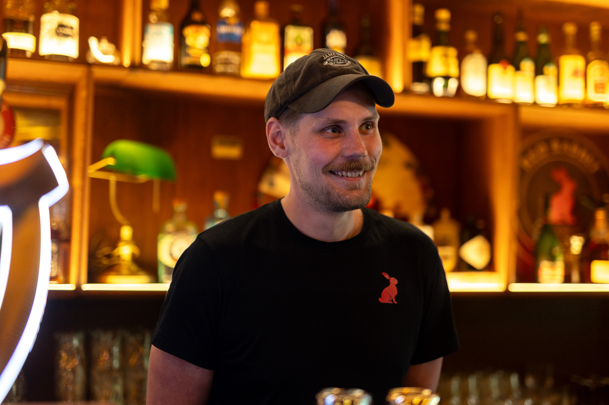 A bartender at Red Rabbit Pub Oslo
