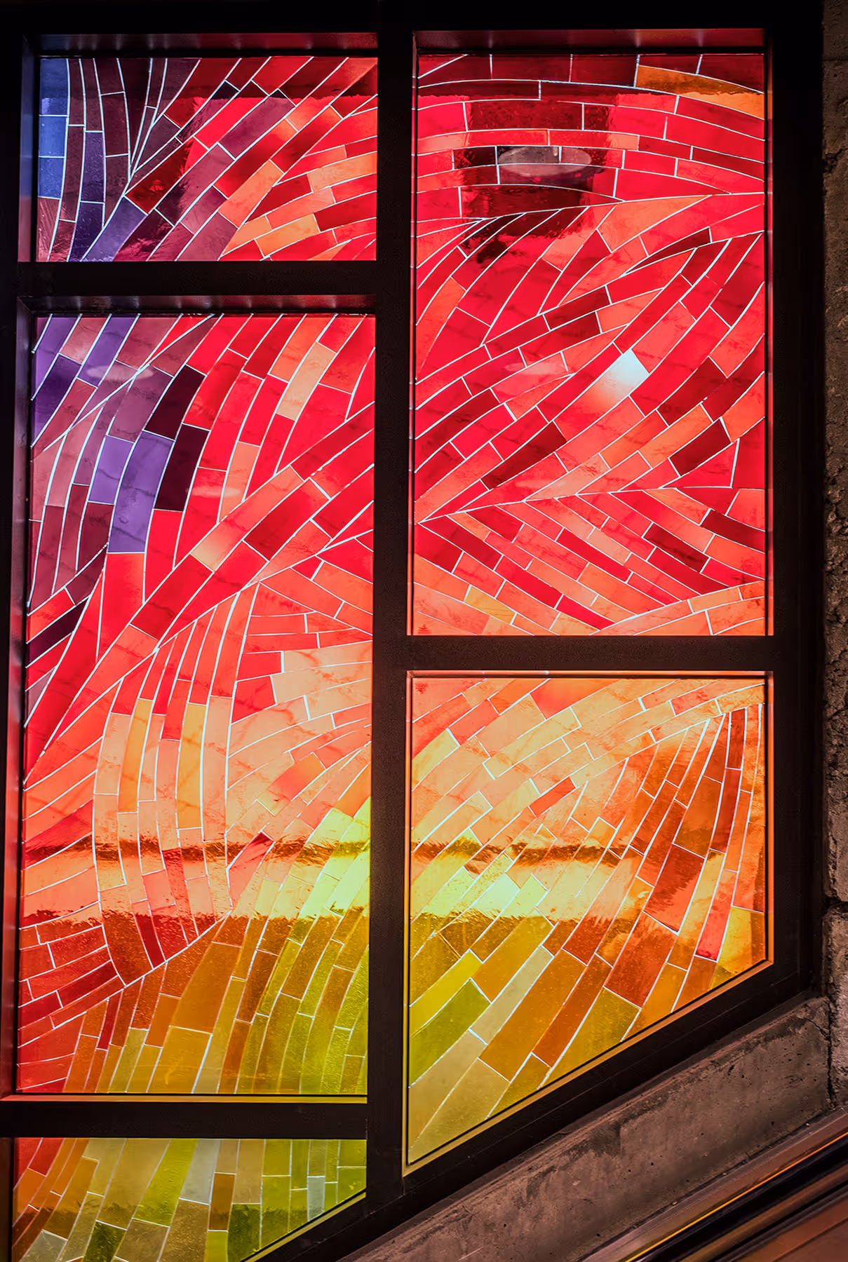 Photo credit Isabelle Gadbois. Photo of artwork in Charlevoix station. Close up