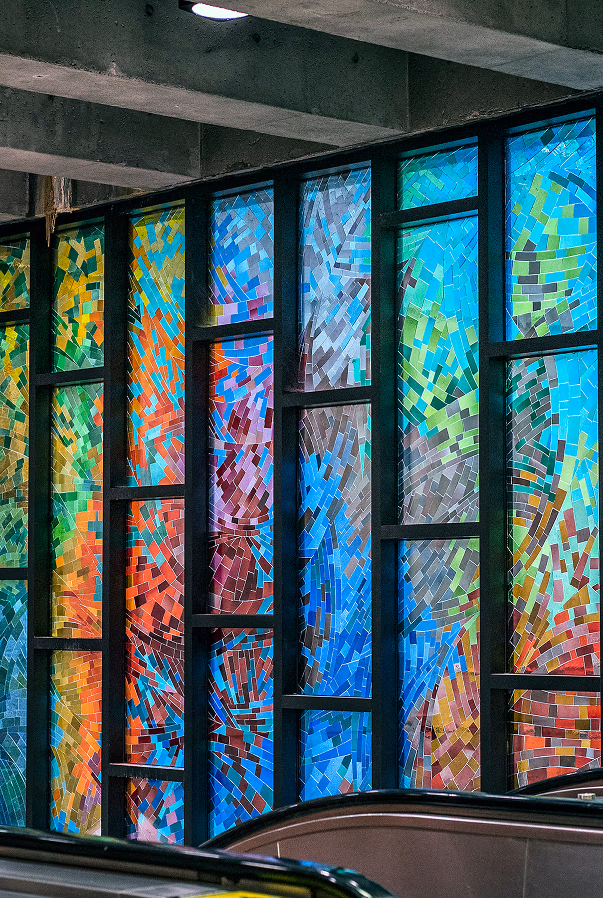 Photo credit Isabelle Gadbois. Artwork in Charlevoix metro station