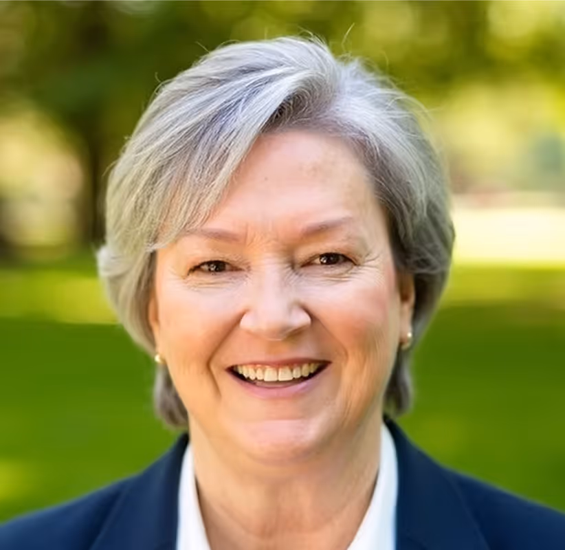 Yvonne Mashburn Schmidt headshot