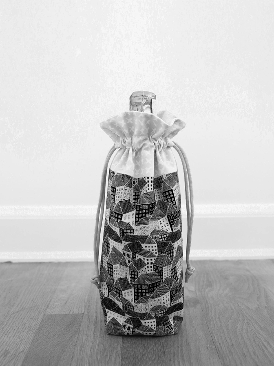 Custom cotton wine drawstring bag - distillpack.com