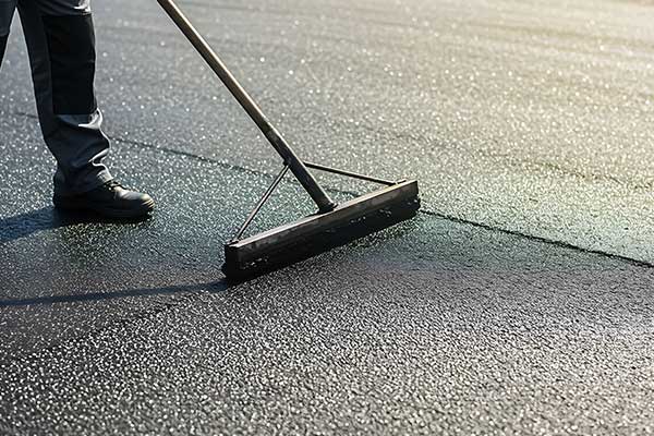 Protect your surfaces with professional sealcoating in Akron and Northeast Ohio for lasting protection and curb appeal.