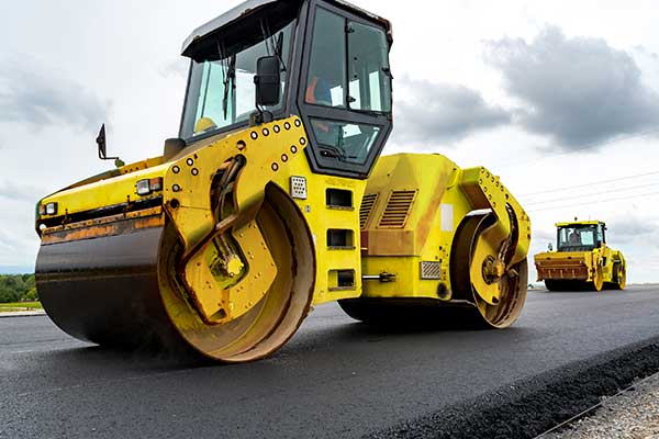 Expert asphalt paving delivering smooth, durable surfaces built for long-lasting performance.