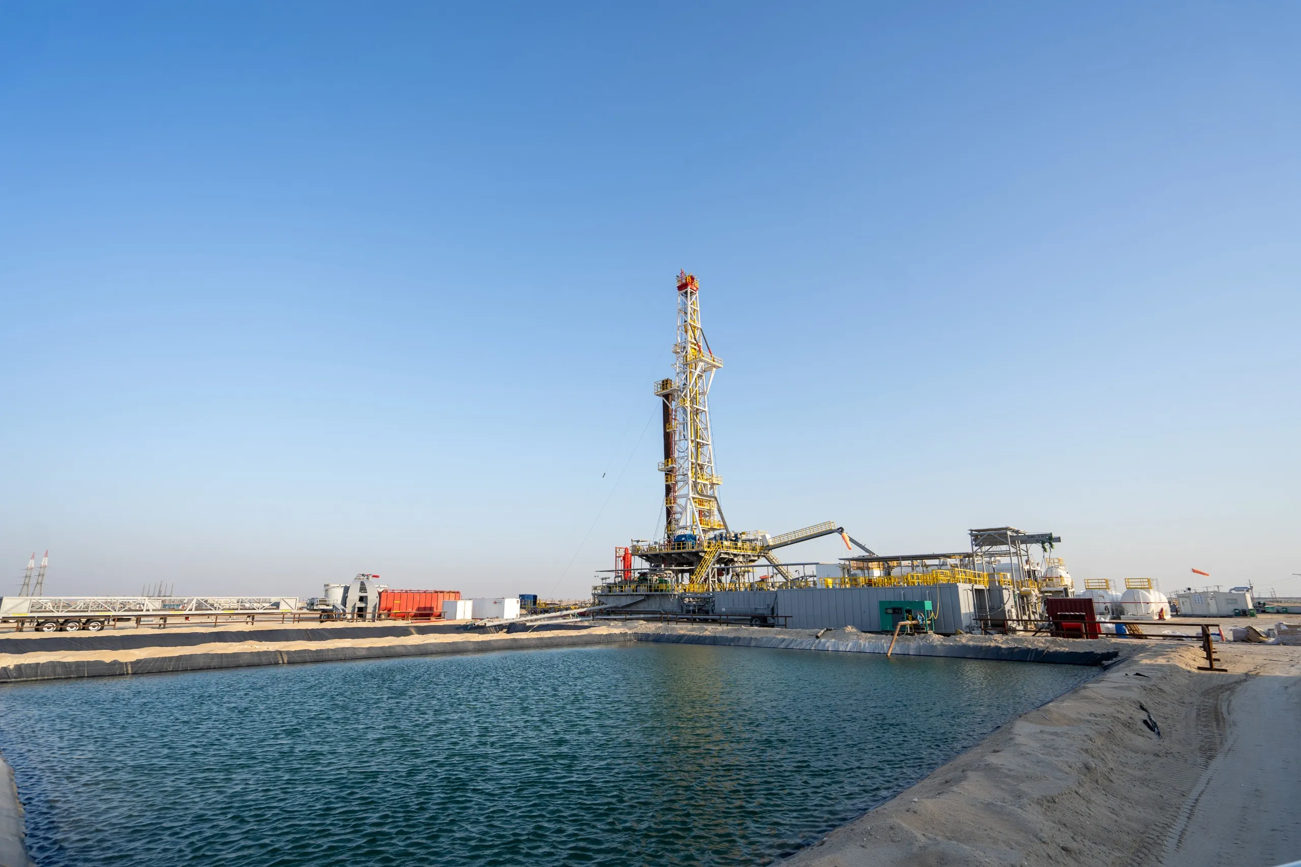 ABRAJ rig operating in the Omani desert