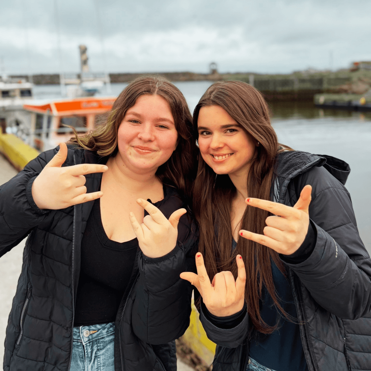 Deux jeunes qui ont un projet