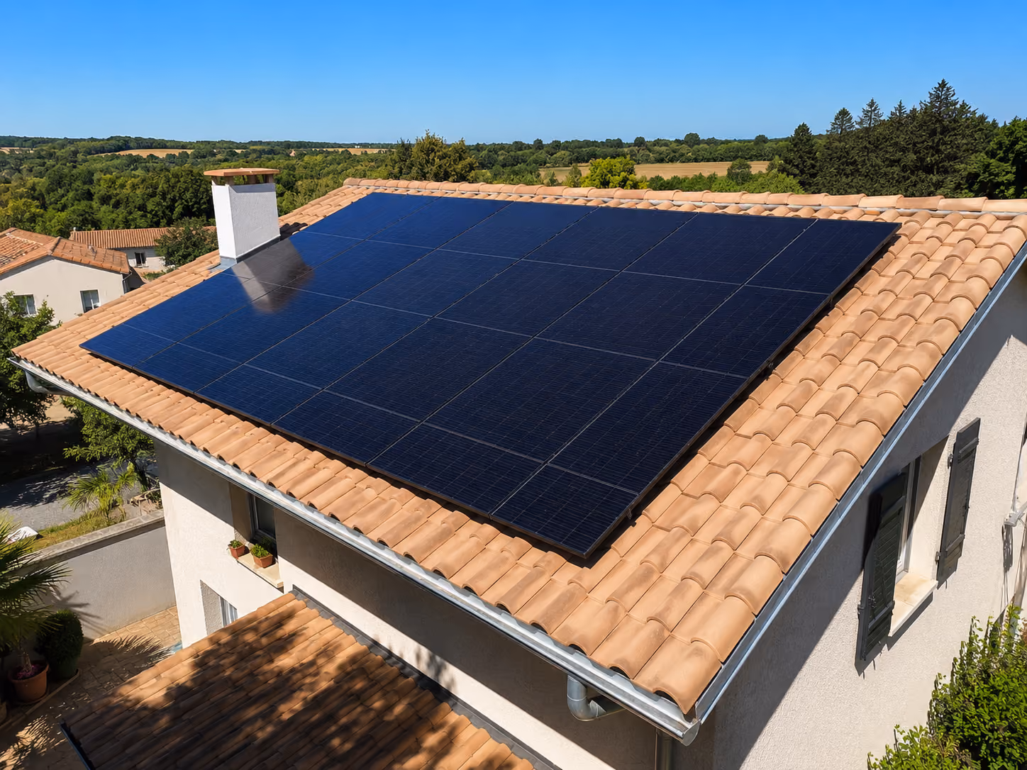 Panneaux photovoltaïques installés sur une toiture