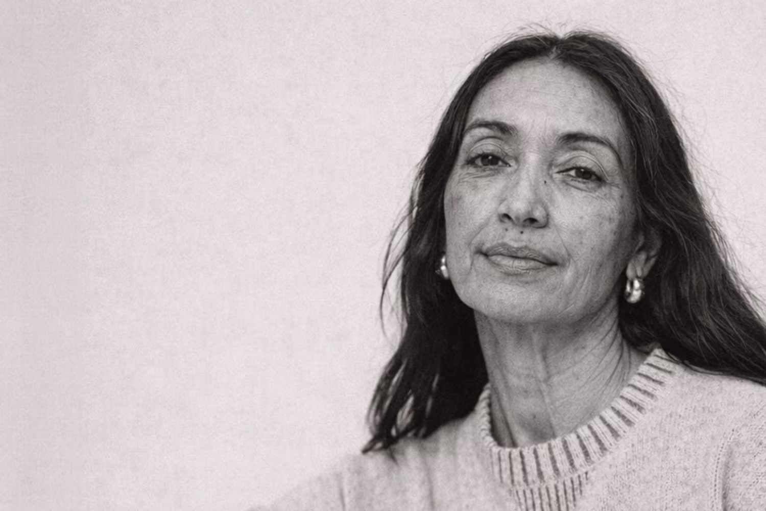 Black and white portrait representing skin laxity and loss of firmness concern at CAMI