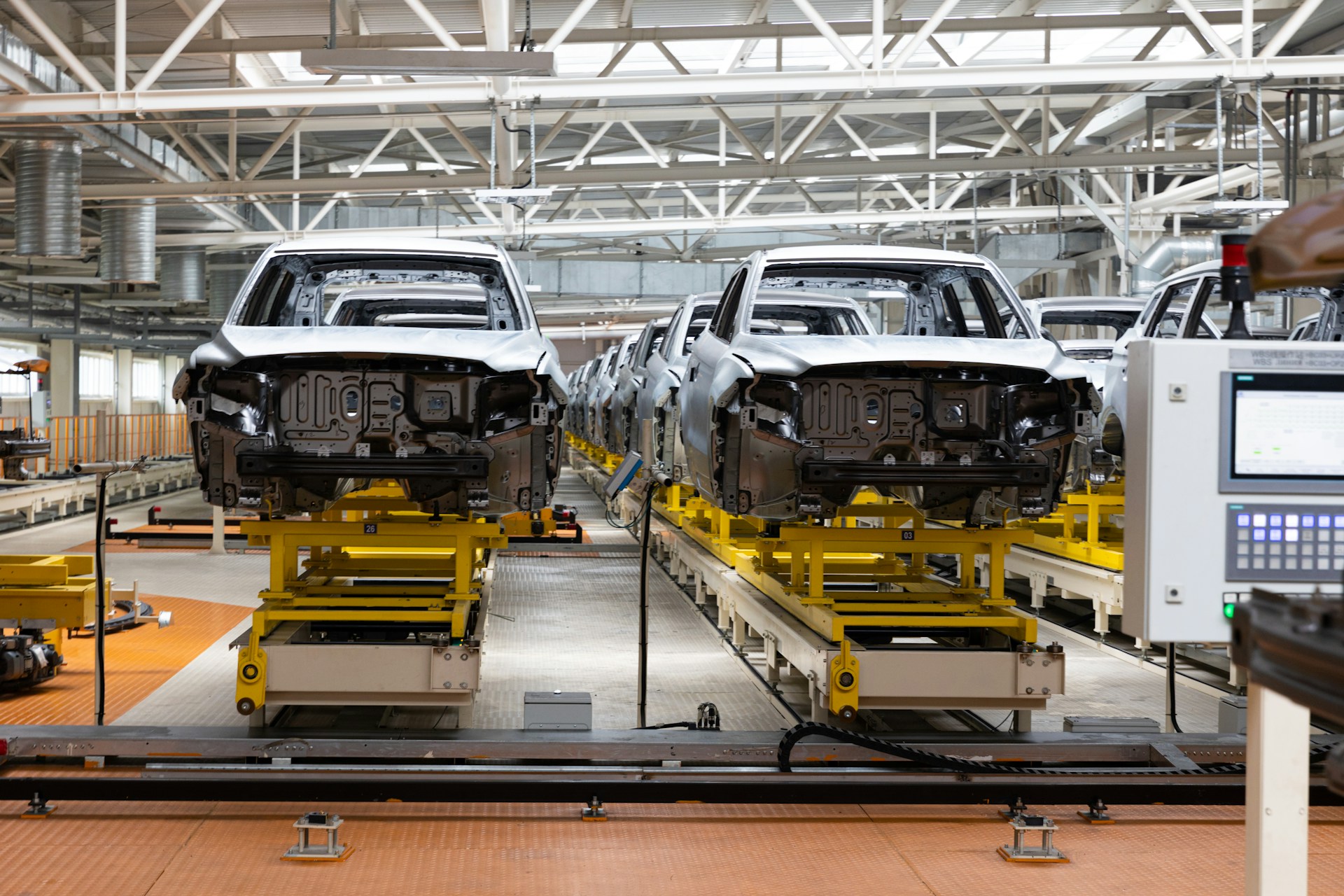 Entorno de fabricación de automóviles que representa la planificación de la producción