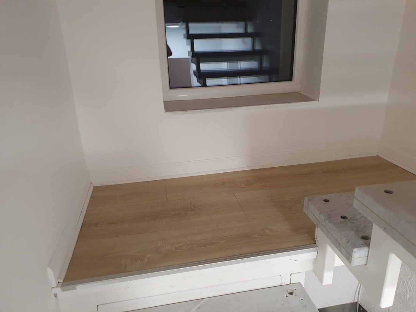 Detail einer neu belegten Treppe