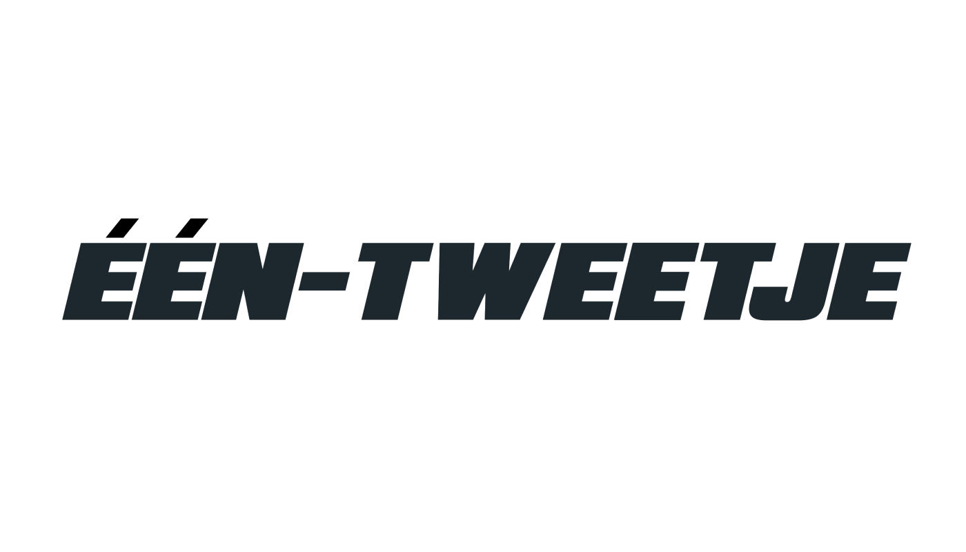 Bold black text reading 'ÉÉN-TWEETJE' on a transparent background.