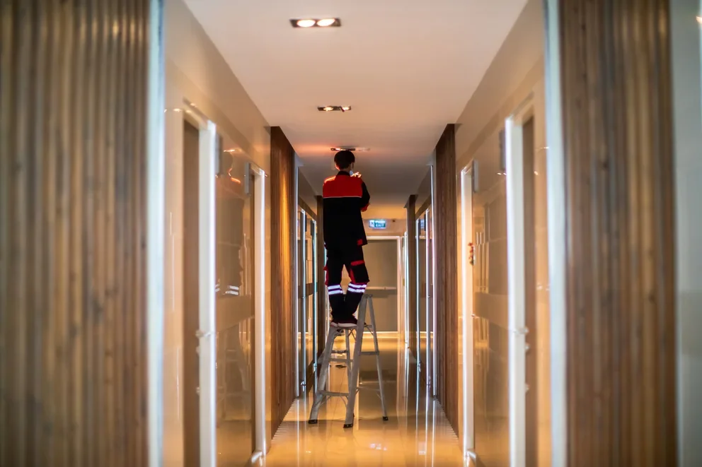 Guides and Playbooks for Commercial Contractors