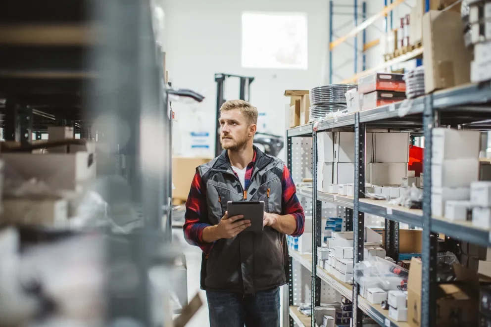 Guides and Playbooks for Commercial Contractors