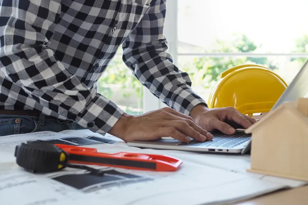 Guides and Playbooks for Commercial Contractors