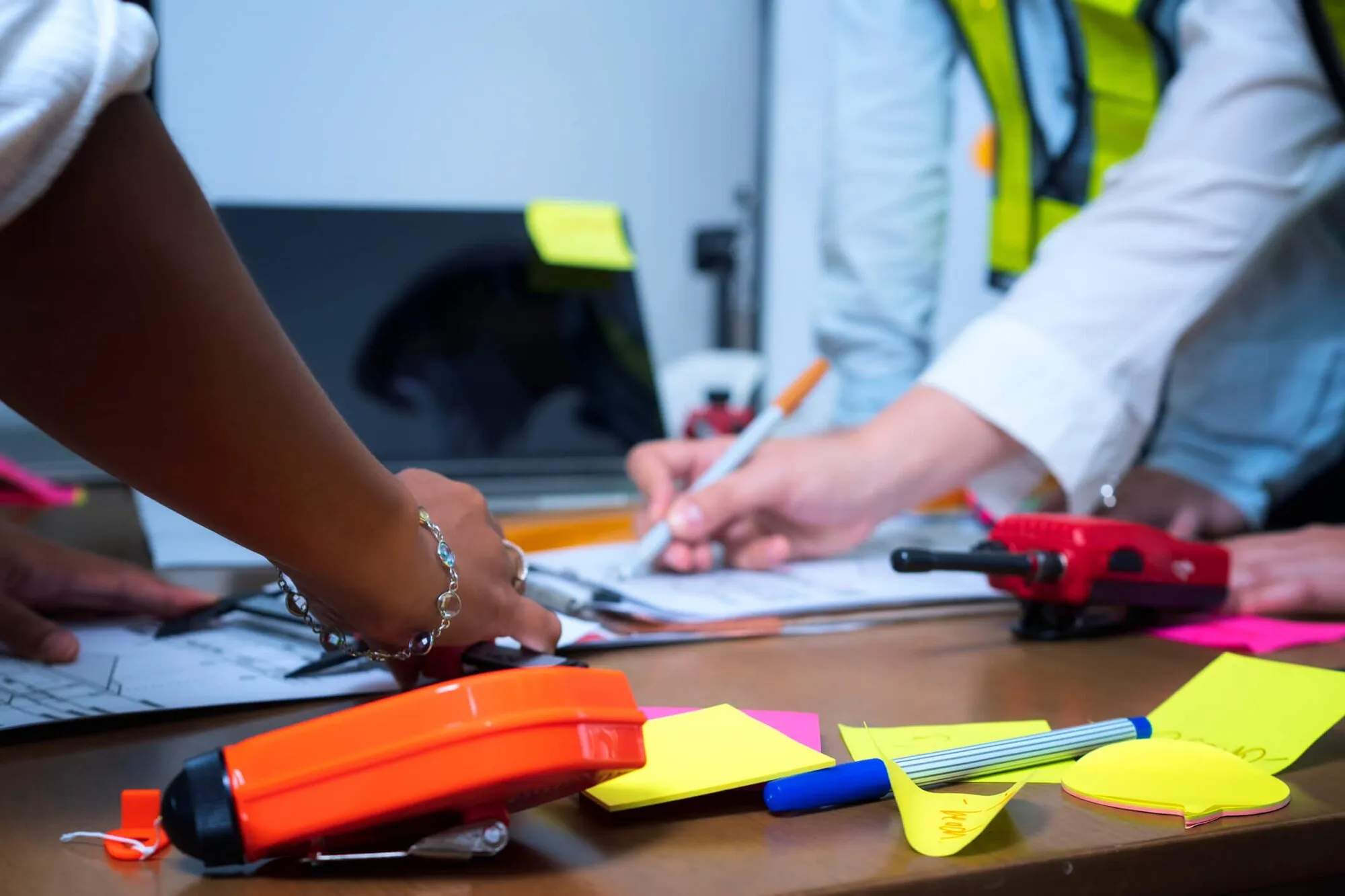 Field Reports for Commercial Contractors