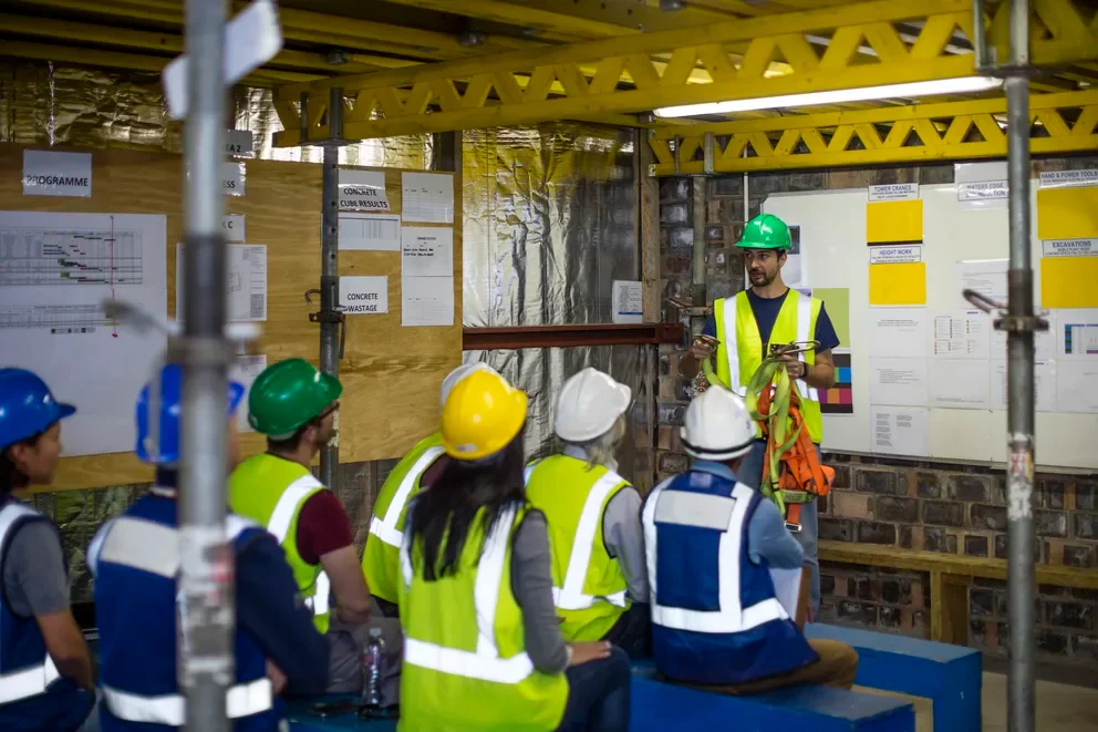 Guides and Playbooks for Commercial Contractors