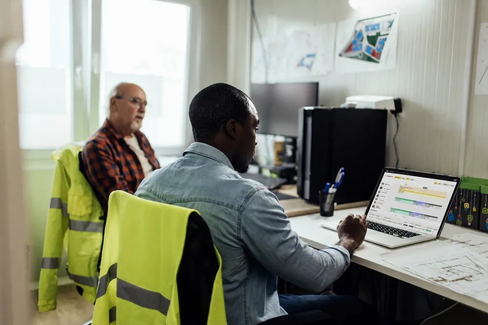 8 Best iPad & iPhone HVAC Apps for Your Field Techs
