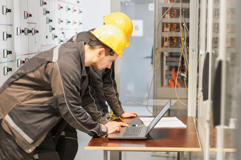 Top 6 Scheduling and Invoicing Apps for All Contractors