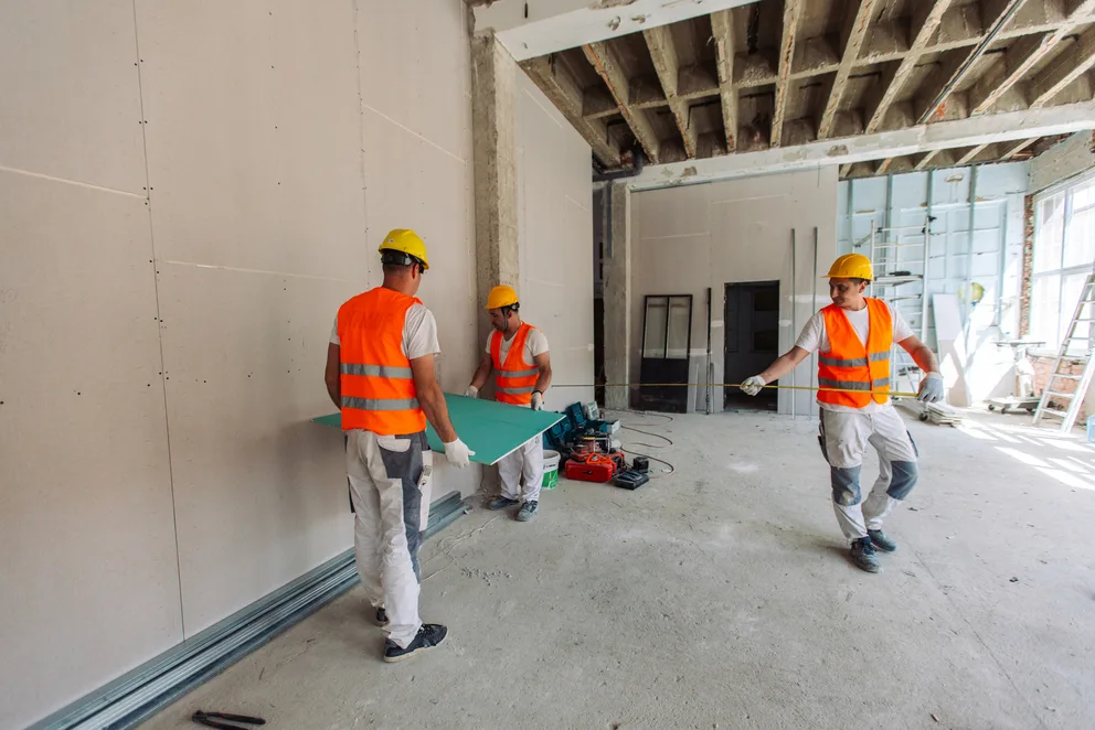 Guides and Playbooks for Commercial Contractors