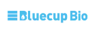Logotipo da marca Bluecup Bio com texto azul claro.