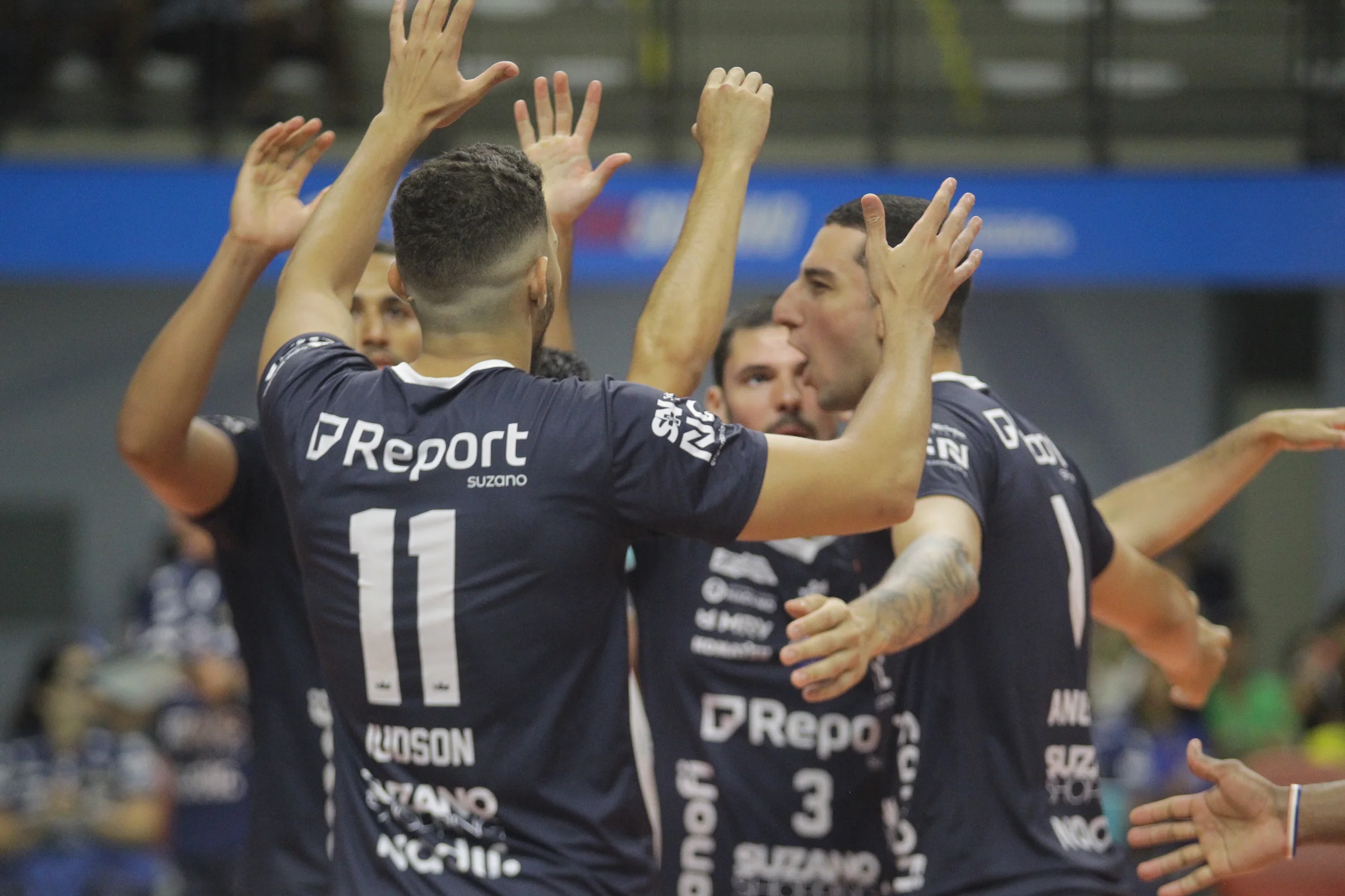 Suzano, por meio da marca Report, reafirma parceria para nova temporada do Suzano Vôlei