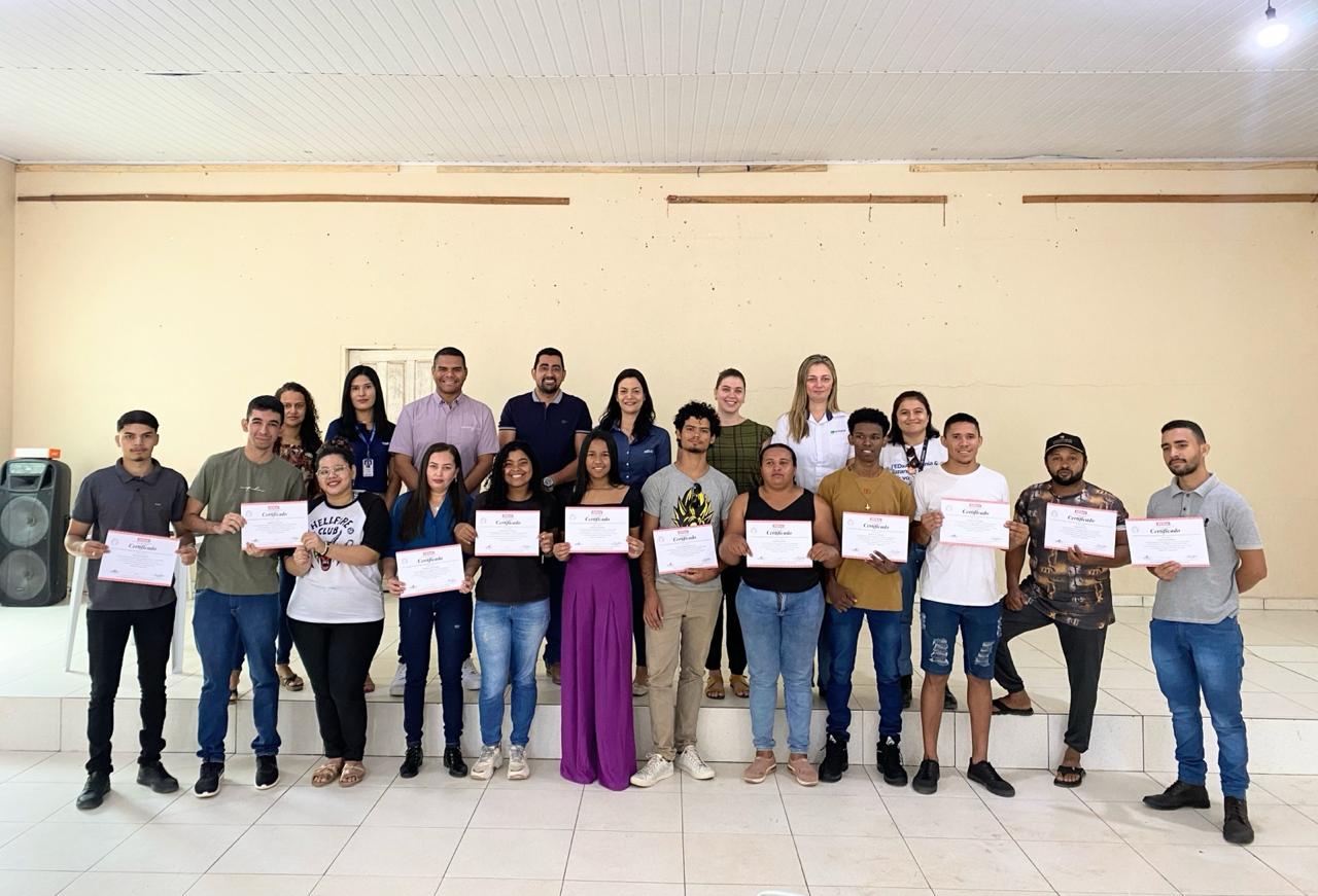 Suzano forma turma de Operadores de Computadores em Vila Nova dos Martírios (MA)