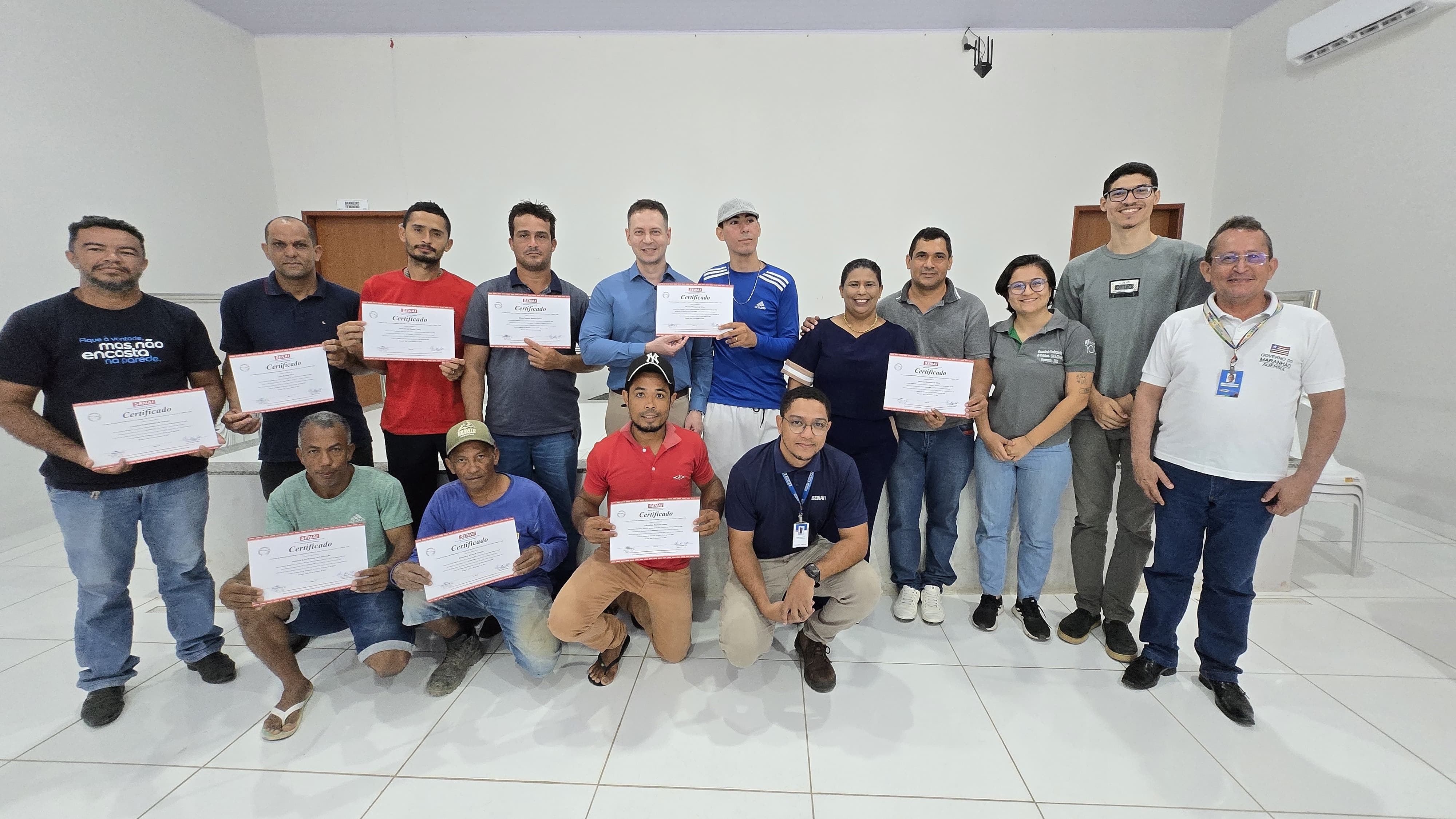 Alunos dos cursos de Corte e Costura Industrial e de Mestre de Obras recebem diplomas em cerimônia realizada em São Pedro da Água Branca