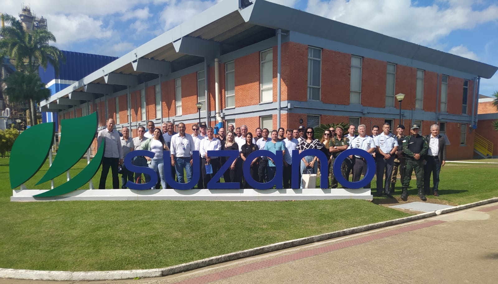 Suzano recebe membros da Rede Capixaba de Inteligência na unidade de Aracruz