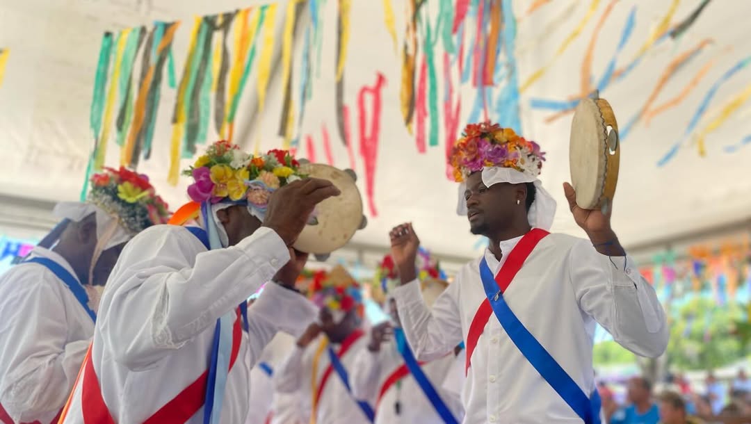 Festividades folclóricas de Conceição da Barra (ES) resgatam tradições quilombolas