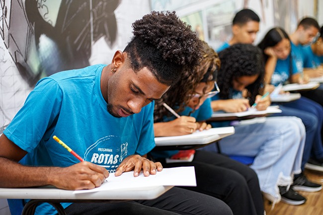 Com o apoio da ��������, Instituto Aliança promove formação profissional gratuita para jovens em Salvador e região sul da Bahia