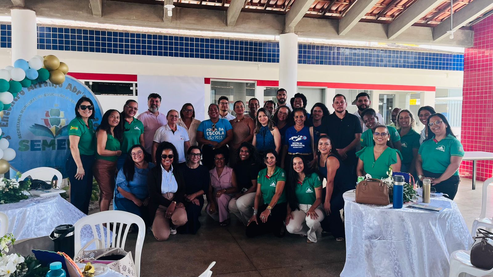 �������� promove Encontro do ADE Abr'olhos em Caravelas e comemora avanços de 2025 na educação pública