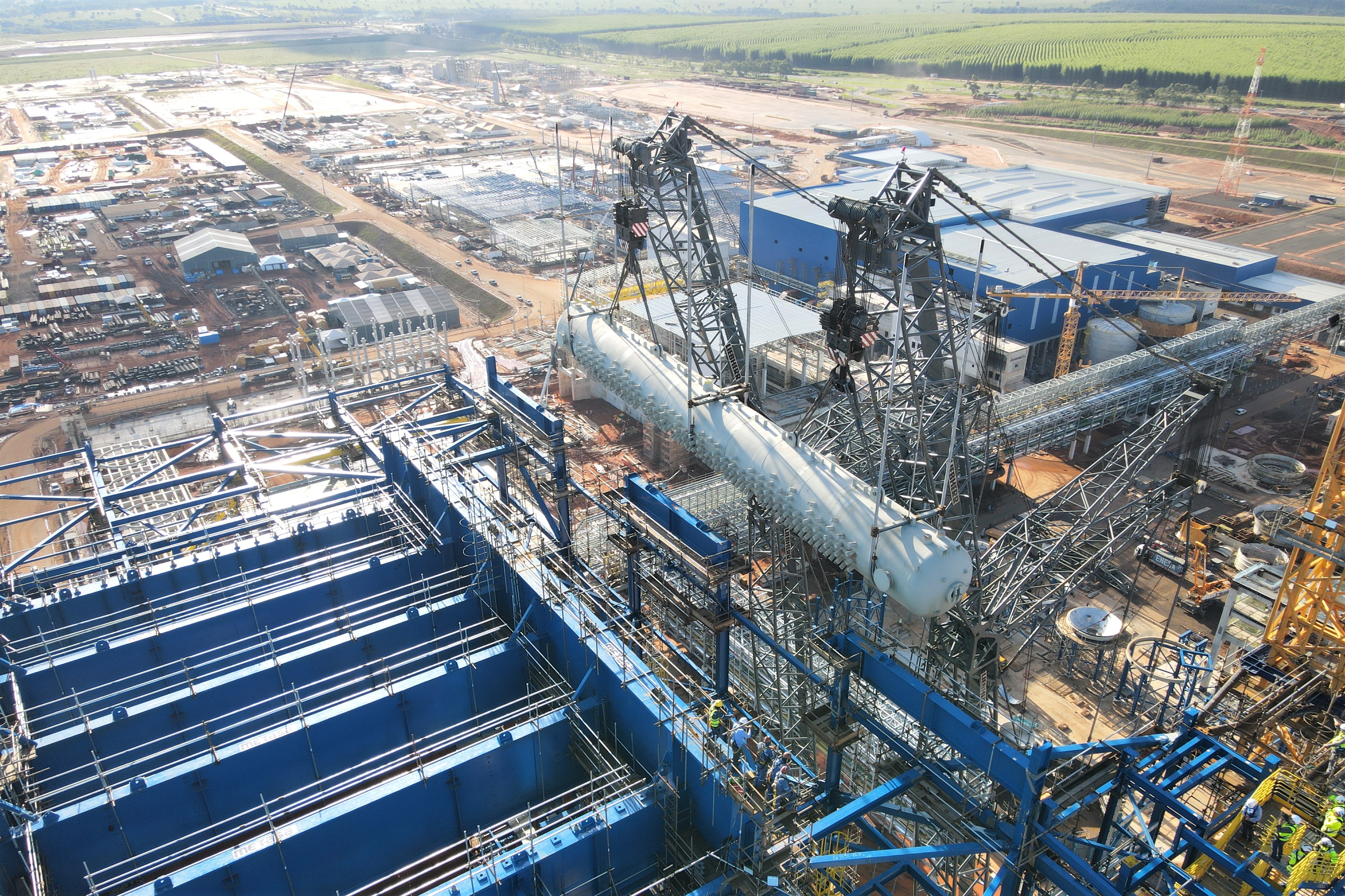 Suzano completes assembly of the metal structure of the Recovery Boiler, a key part of the new factory in Ribas do Rio Pardo (MS)