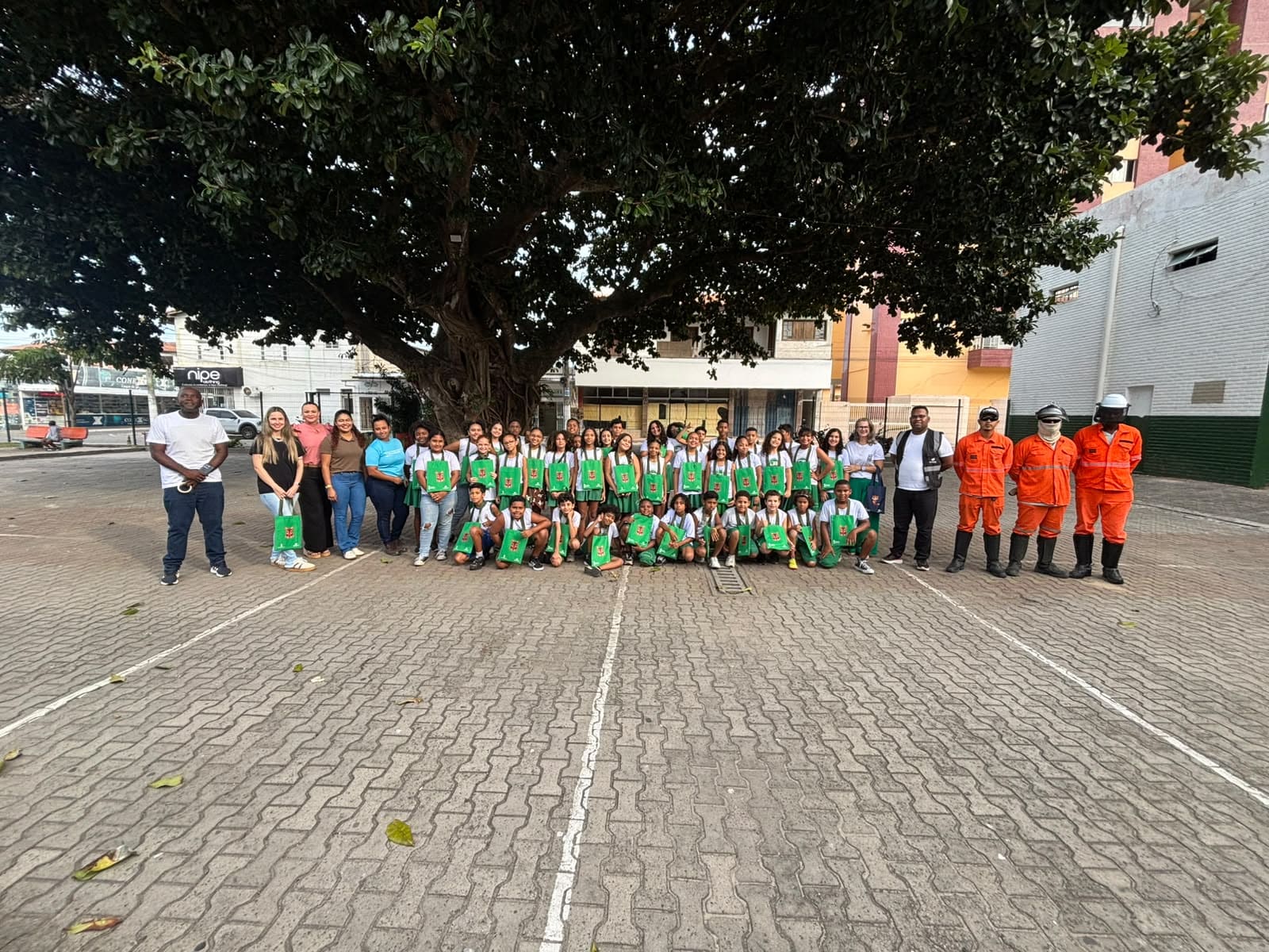 �ڰ������� leva ação de conscientização ambiental para escolas públicas no Norte do Espírito Santo