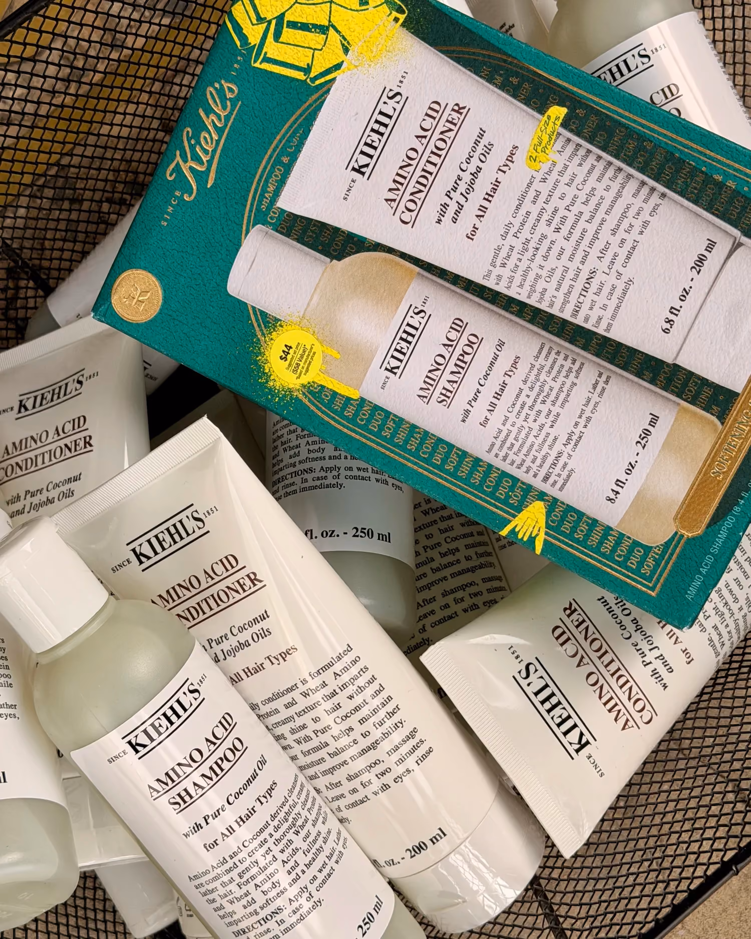 Kiehl’s Holiday Season Givebacks