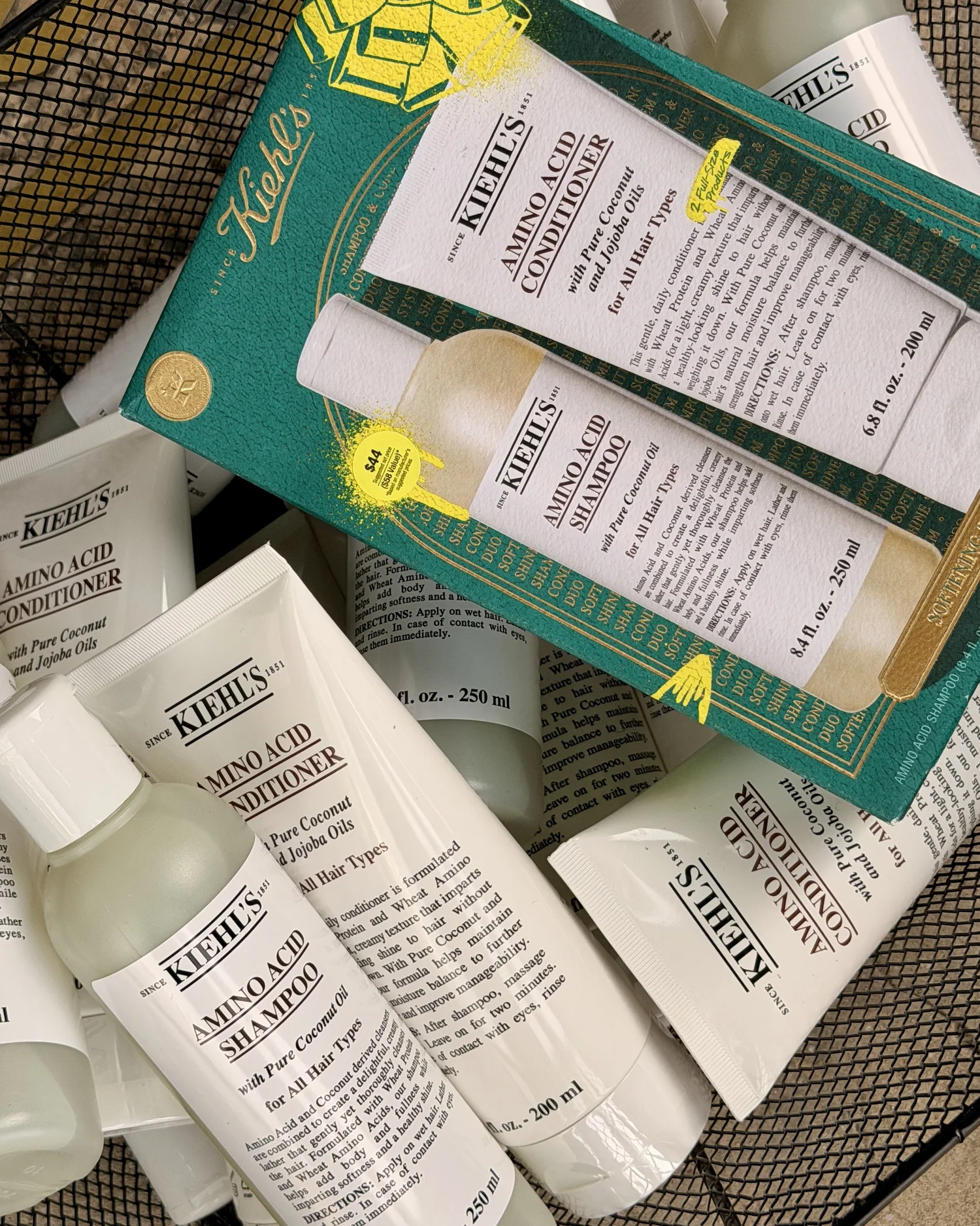 Kiehl’s Holiday Season Givebacks