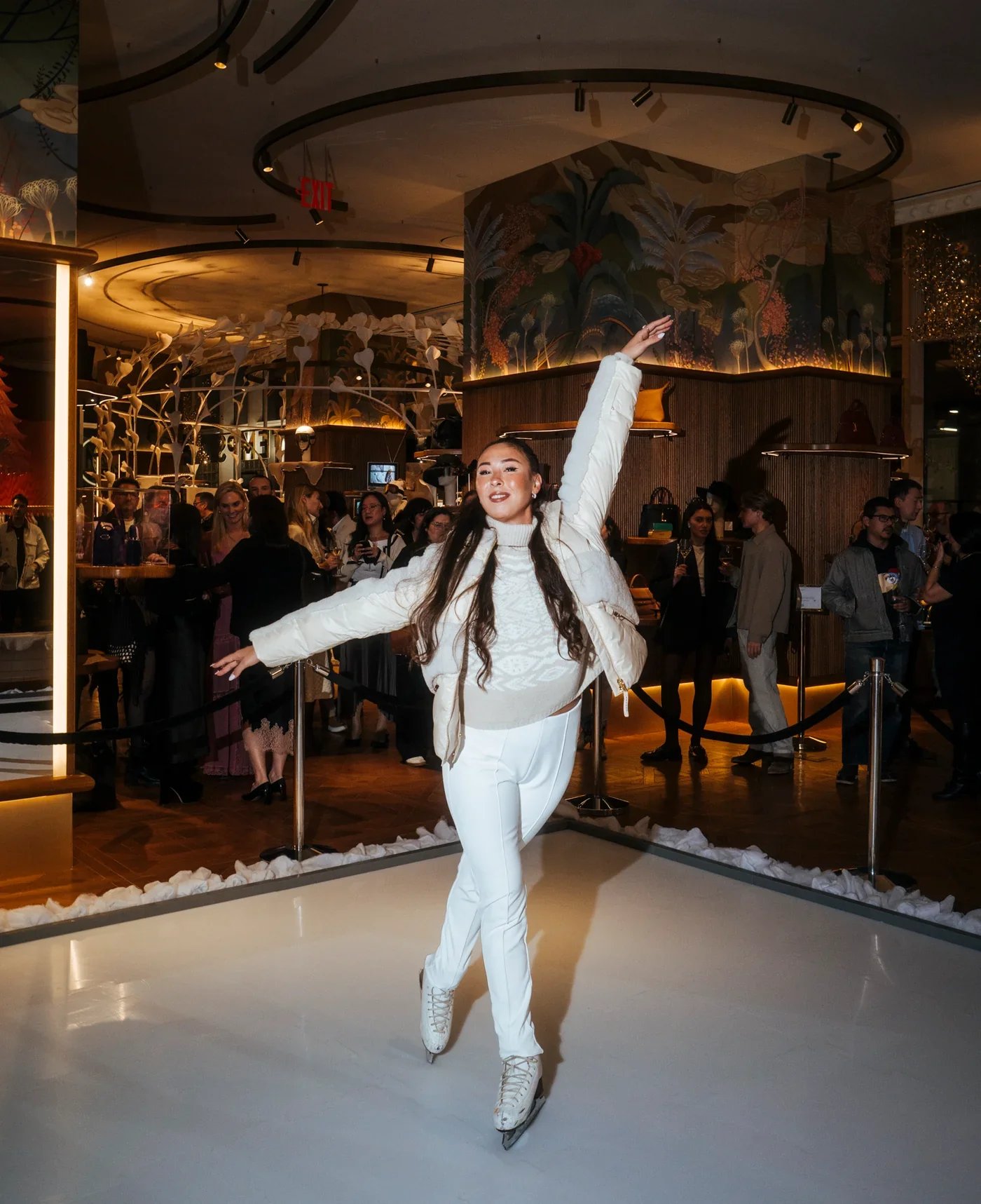 Printemps New York Holiday on Weekend Ice Performances