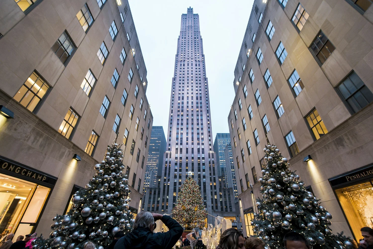 Free Tree Lighting Ceremonies
