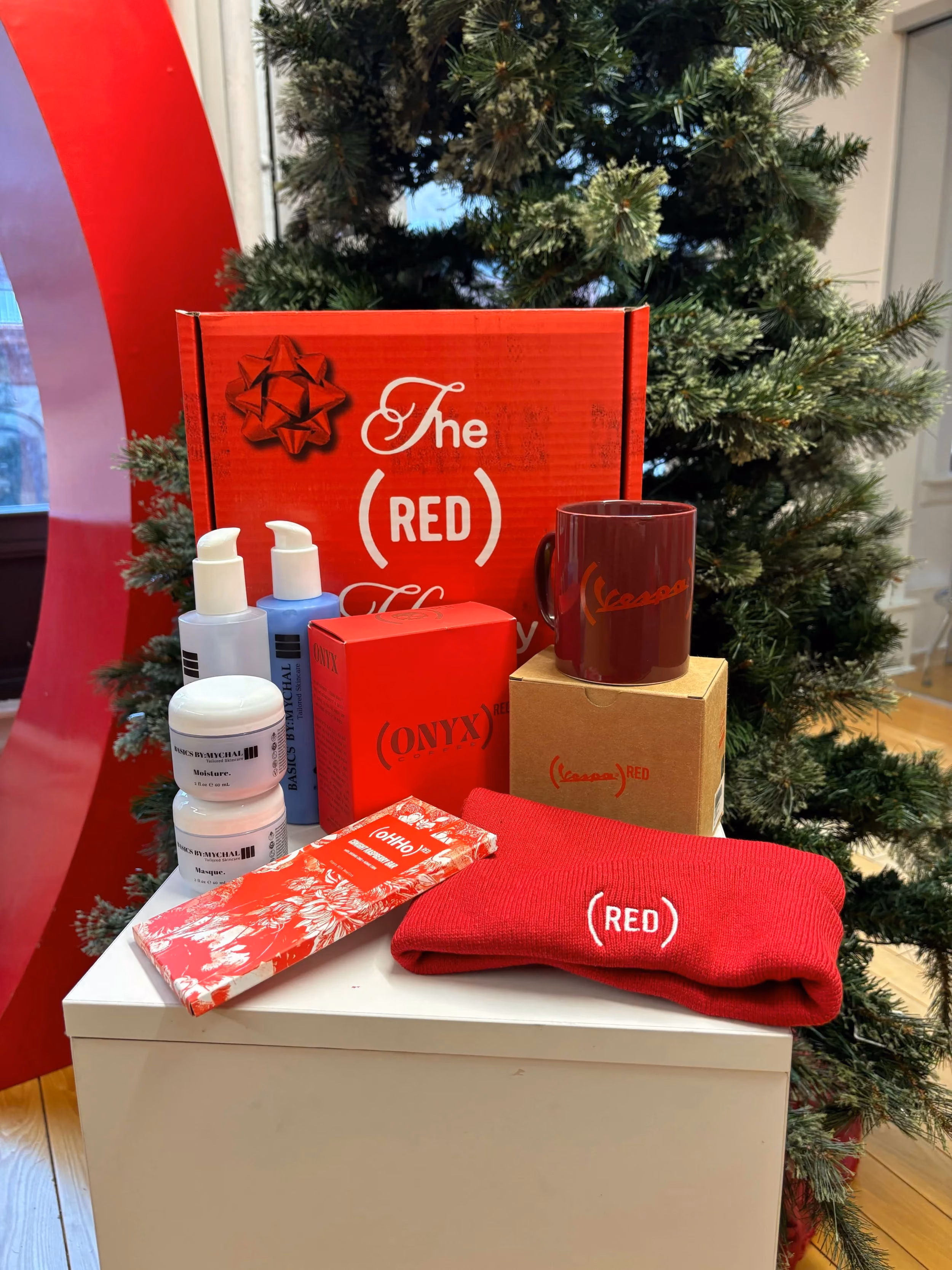 (RED) Holiday Giveaway