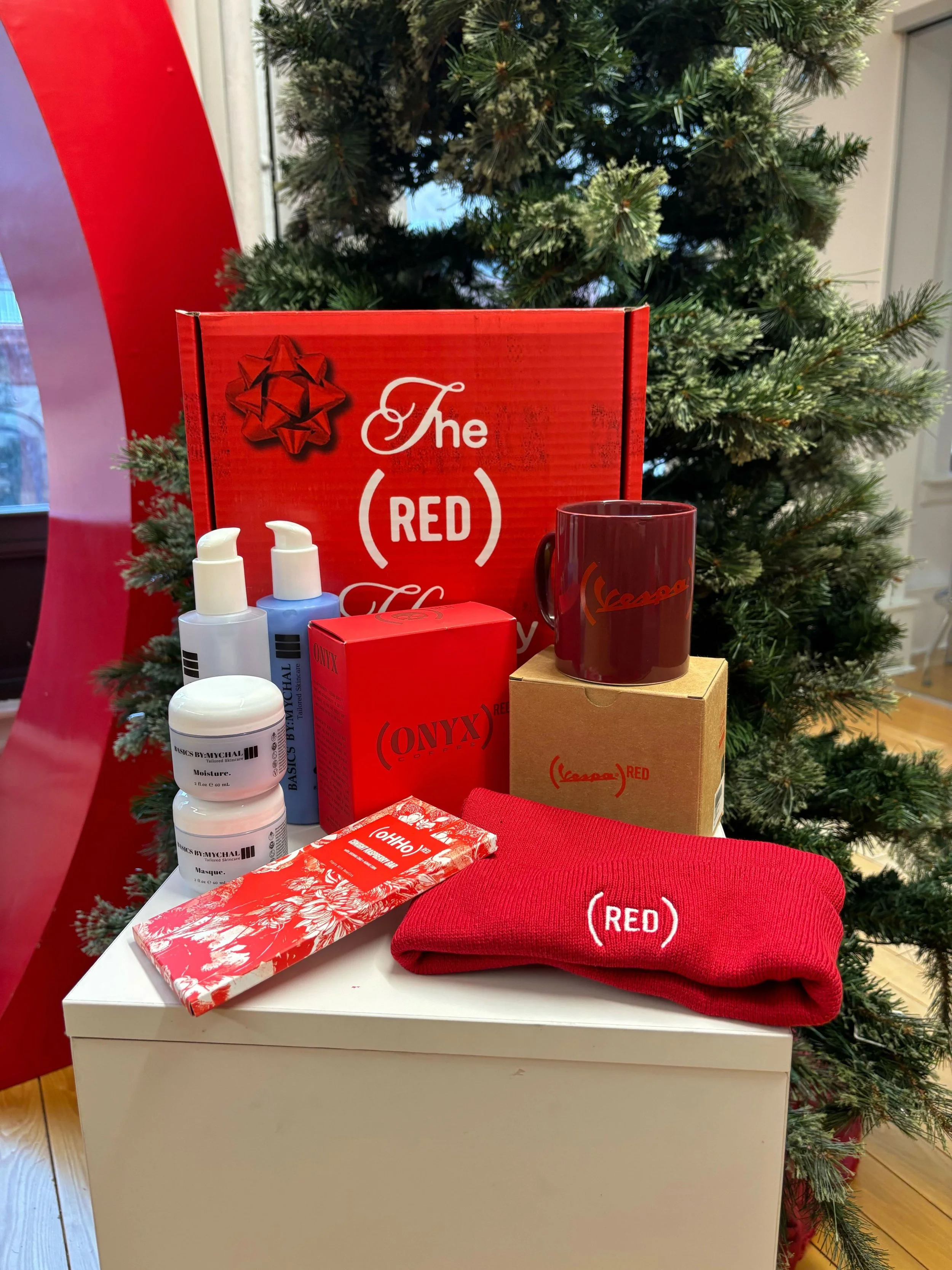 (RED) Holiday Giveaway