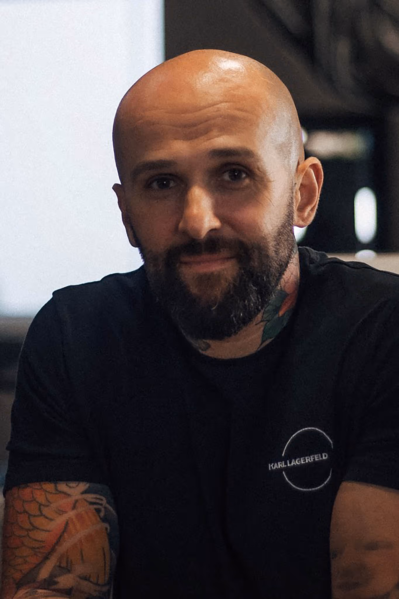 Cris, Gründer des Love and Hate Tattoo Studio in Freising