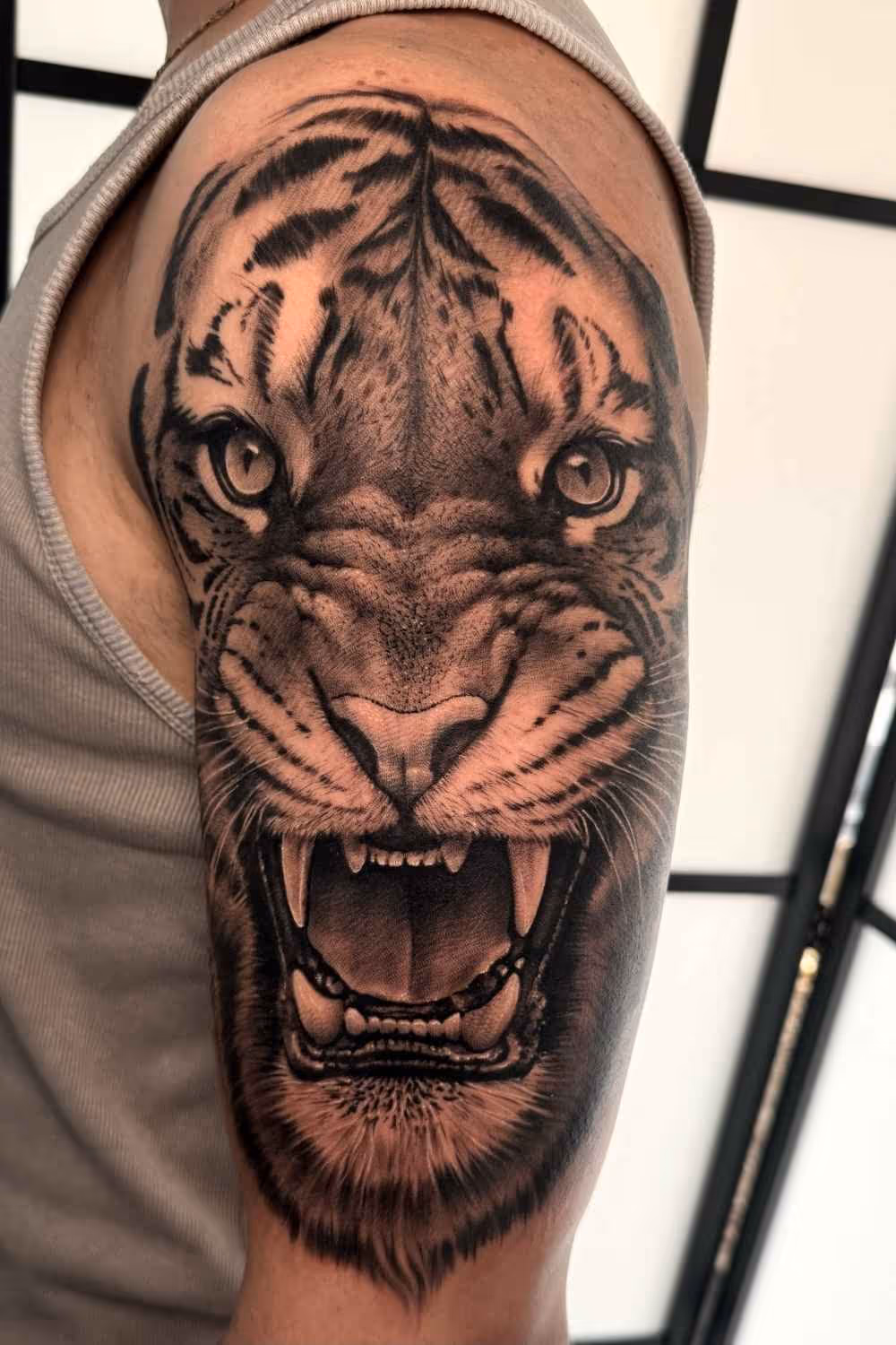 Tattoo von Love and Hate Tattoo Freising