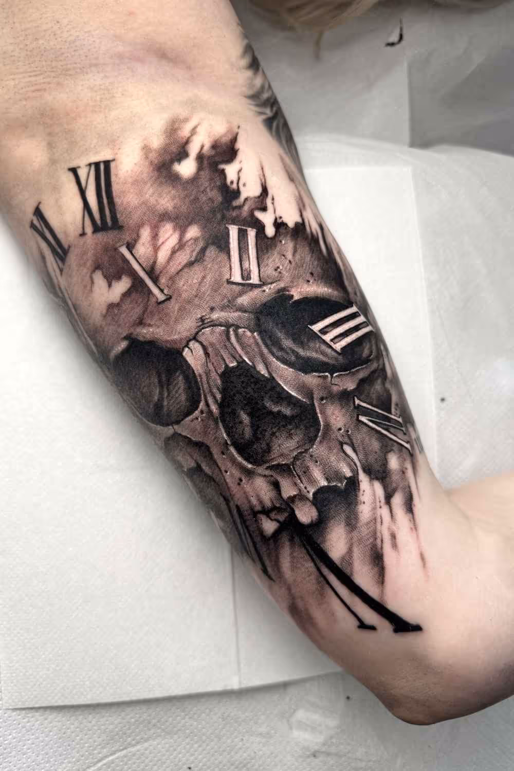 Tattowierung von Cris, dem Inhaber des Love and Hate Tattoo Studio Freising