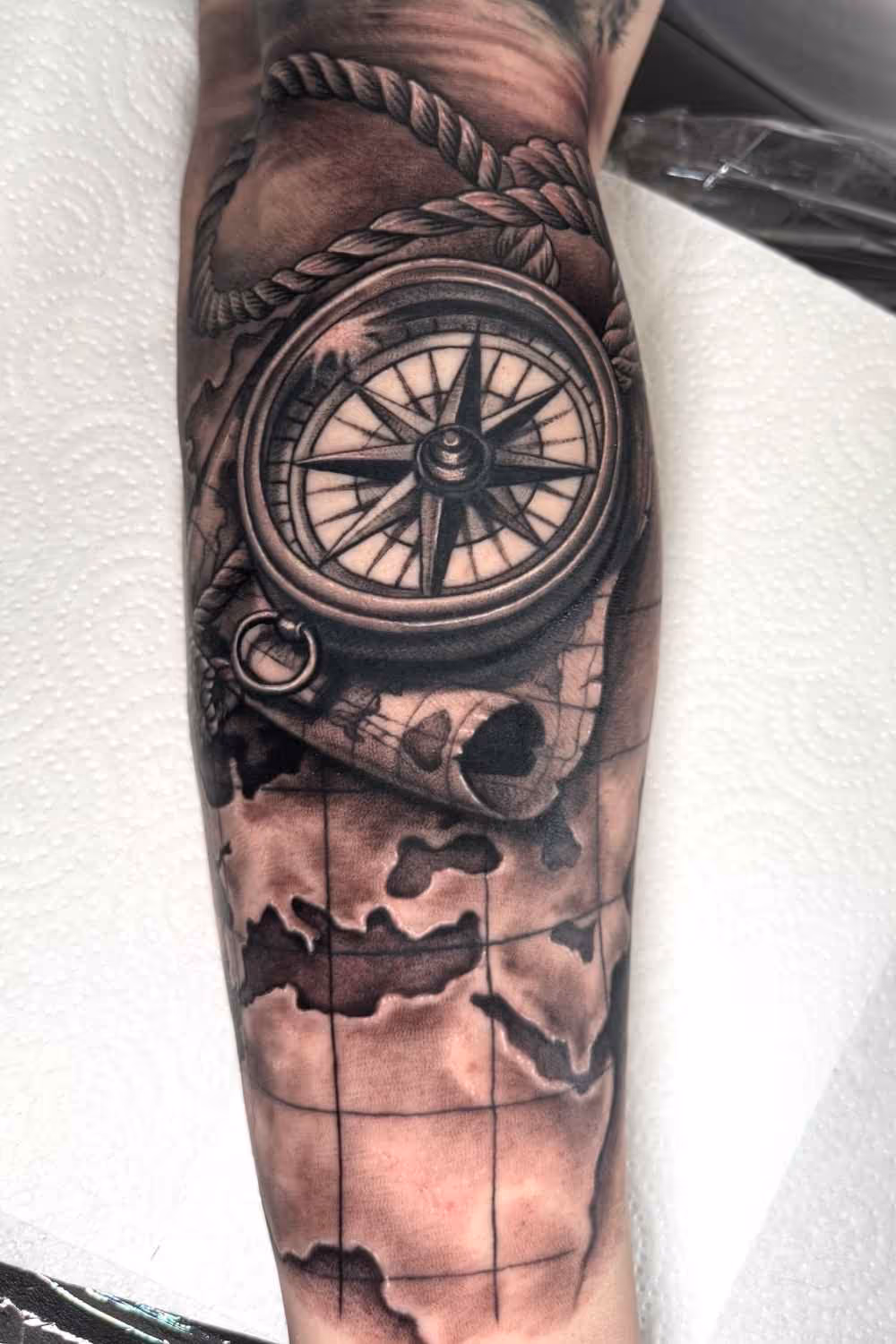 Tattoo von Love and Hate Tattoo Freising