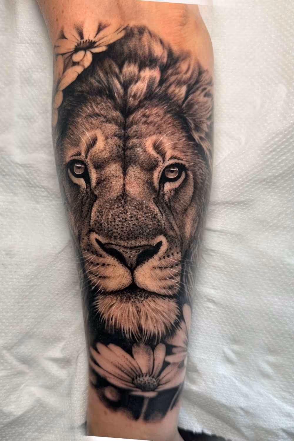 Tattoo von Love and Hate Tattoo Freising