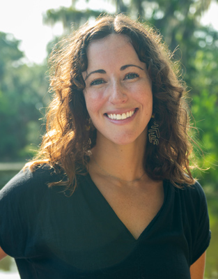Portrait of Julie Gamze-Elcin