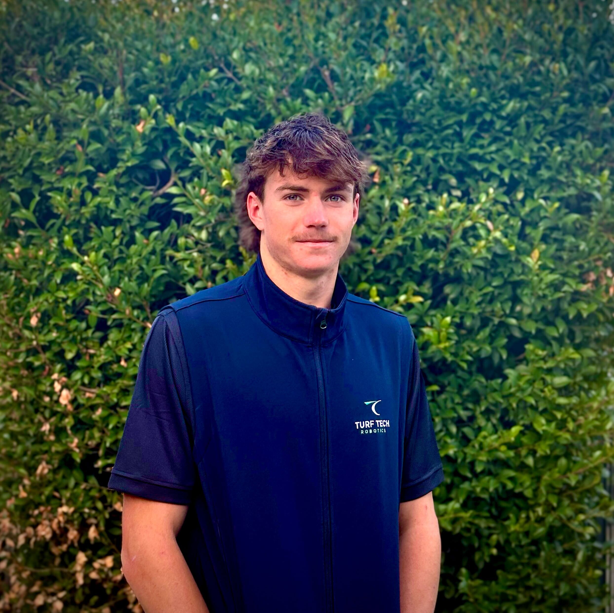 [team] image of team member for an amusement park