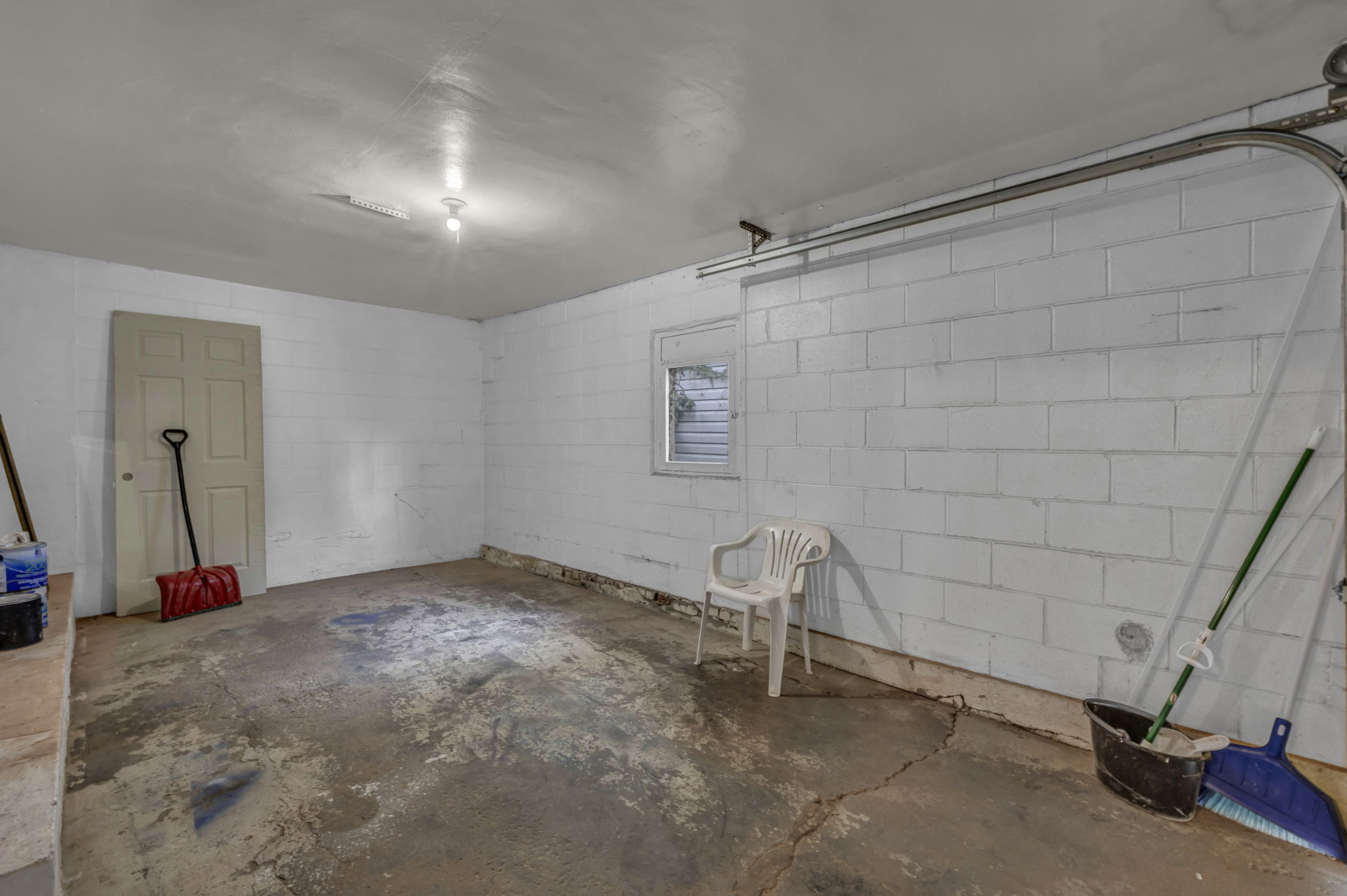 Garage interior photo