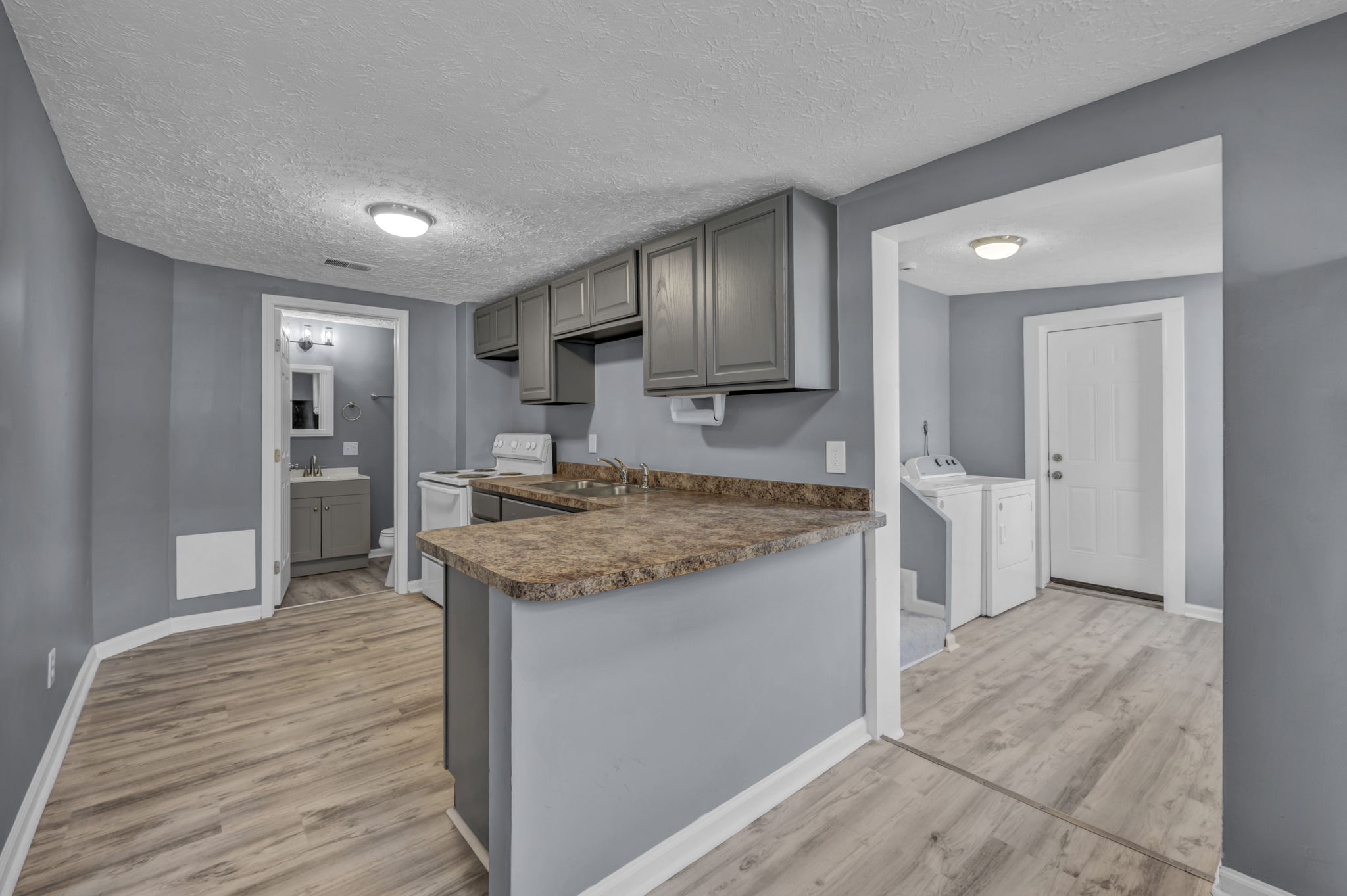 secondary kitchen photo