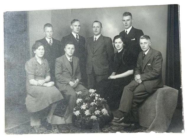 Leden van CGV Wilhelmina Kampen bijeen in de sporthal