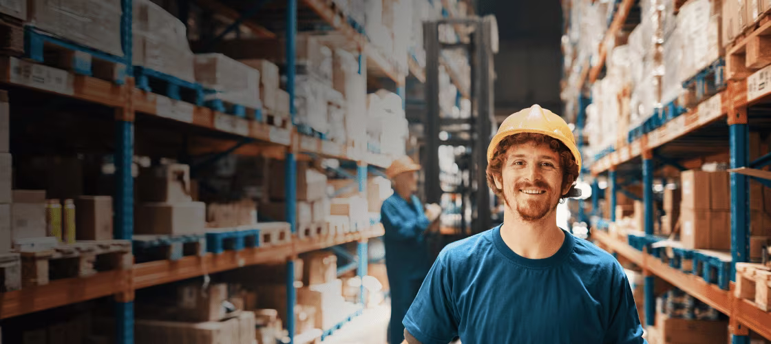 Care sunt principalele provocări cu care se confruntă afacerile din comerț și distribuție?